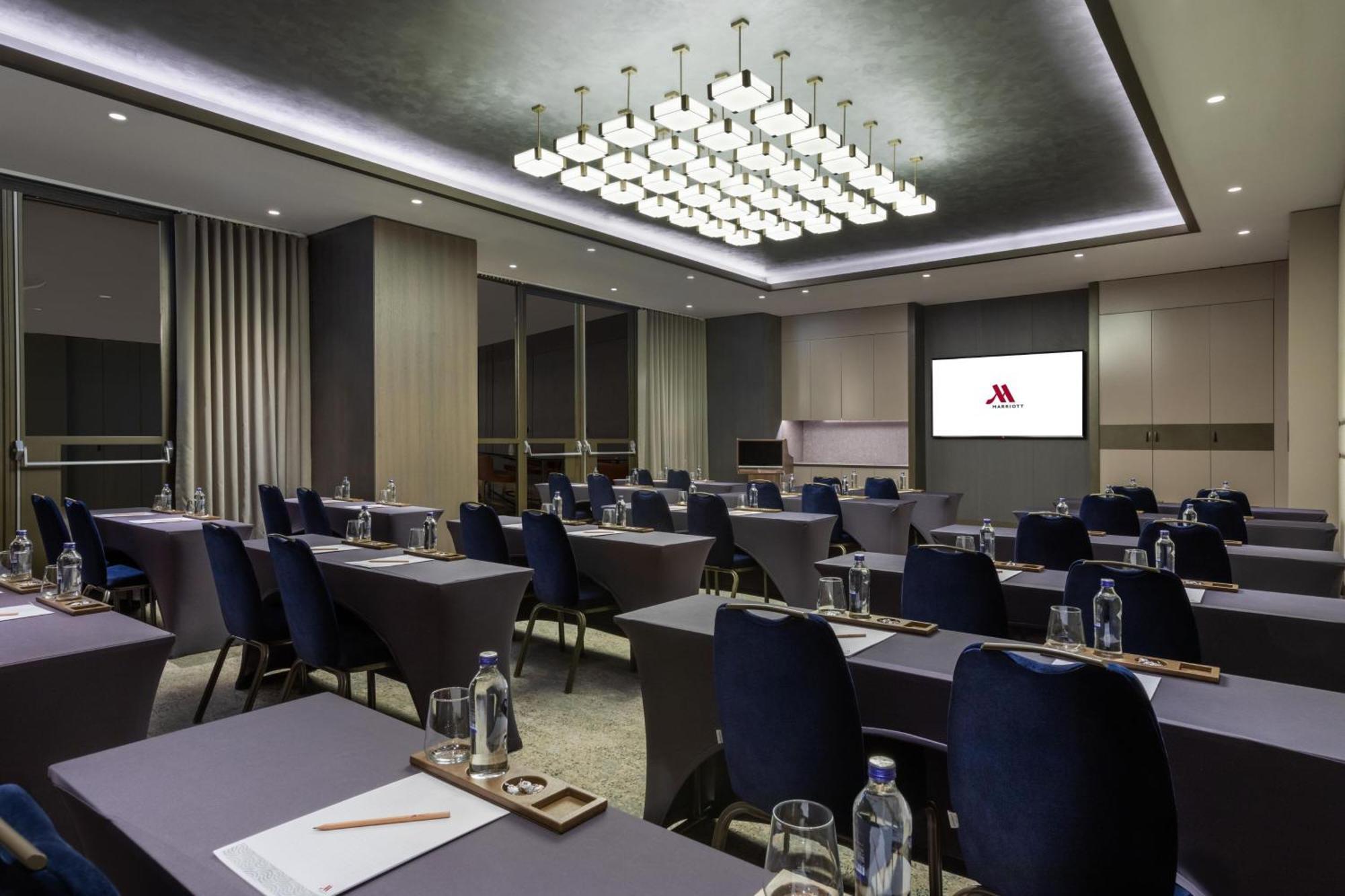 Izmir Marriott Hotel Bagian luar foto Meeting room