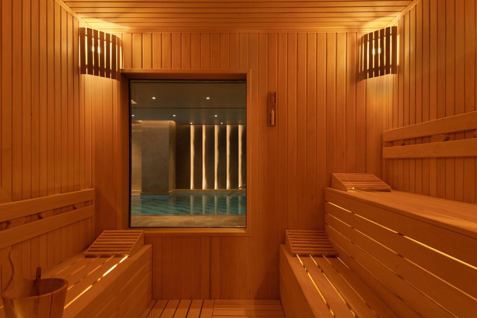Izmir Marriott Hotel Bagian luar foto Sauna